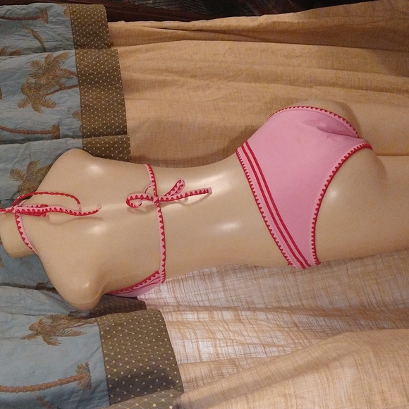 Large Pink and Red Bikini 👙 - Picture 6 of 6